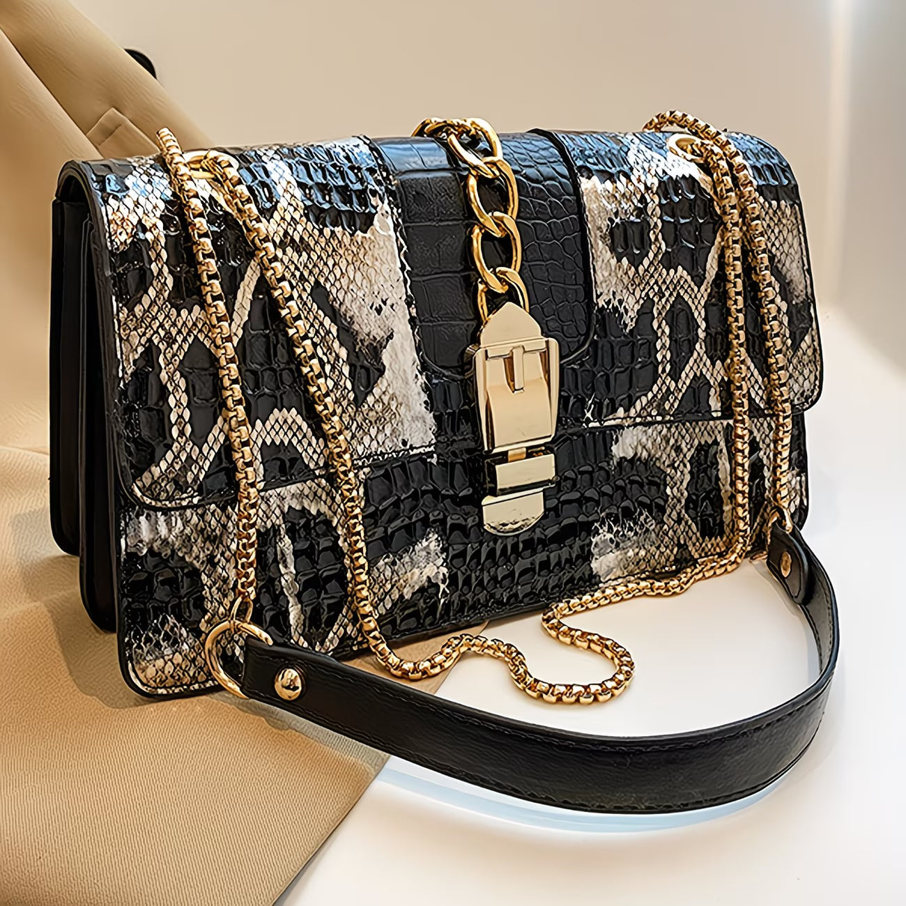 Snake Print Coil Shoulder Bag – Vintage-Inspired, Compact & Perfect for Dating or Daily Styling