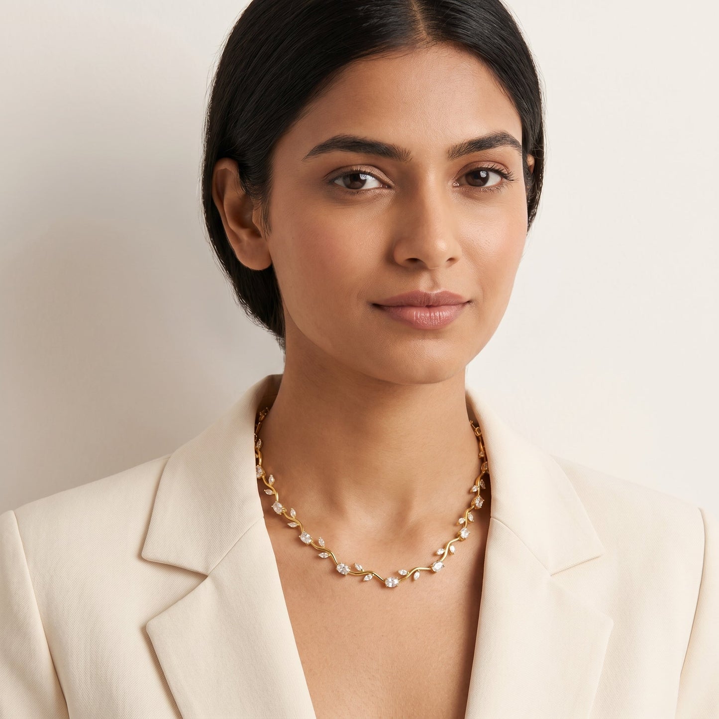Crystal Vine Elegance white Tulip Necklace