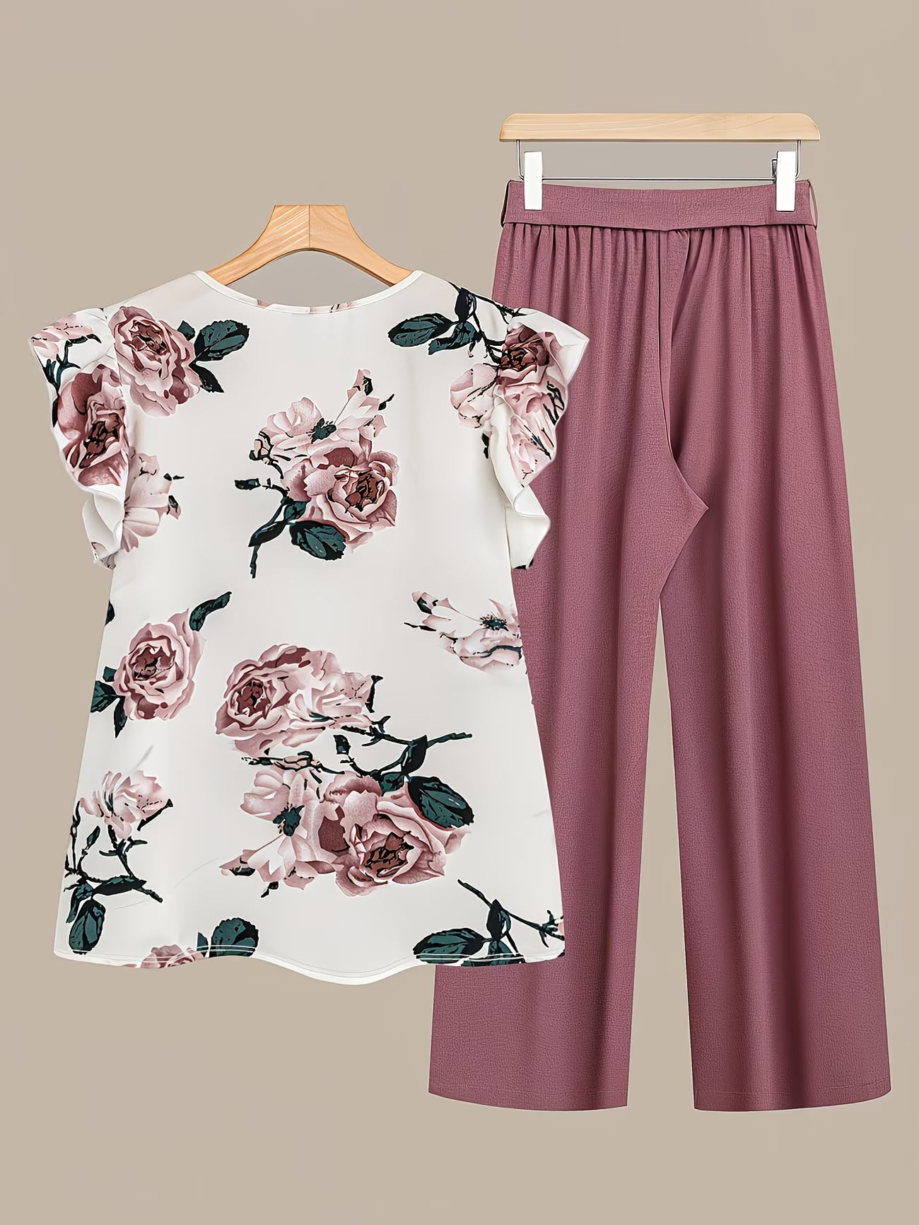 Paisley Elegance V-Neck Pleated Co-Ord Set