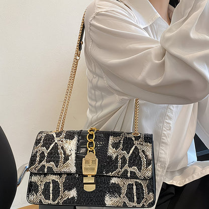 Snake Print Coil Shoulder Bag – Vintage-Inspired, Compact & Perfect for Dating or Daily Styling