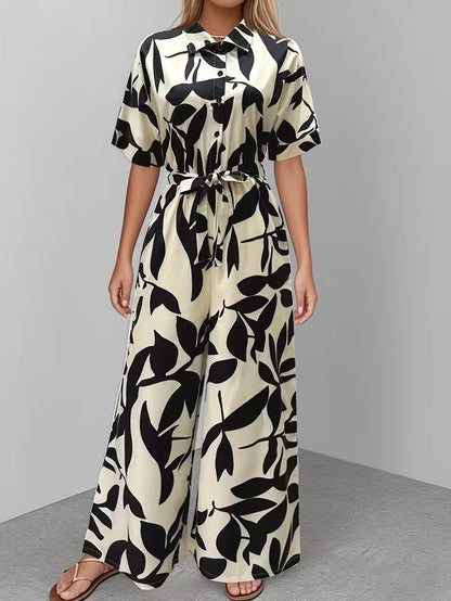 Modern Contrast Print V-Neck Jumpsuit with Elastic Waist & Belt