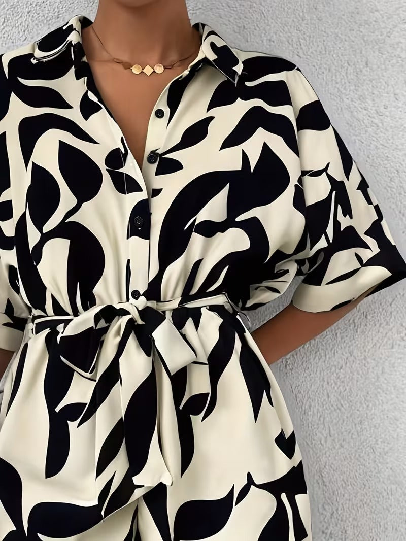 Modern Contrast Print V-Neck Jumpsuit with Elastic Waist & Belt