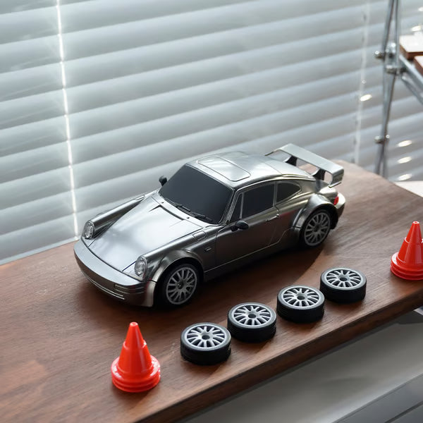 1:24 Scale 4WD RC Drift Car – 2.4GHz High-Speed 20KM/H Racing Car with LED Lights